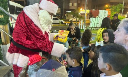 Rádio Cidade distribui mais de mil brinquedos durante Festa de Natal