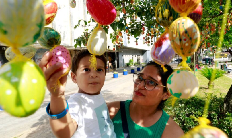 Veja a decoração de páscoa em Joinville e a programação da semana