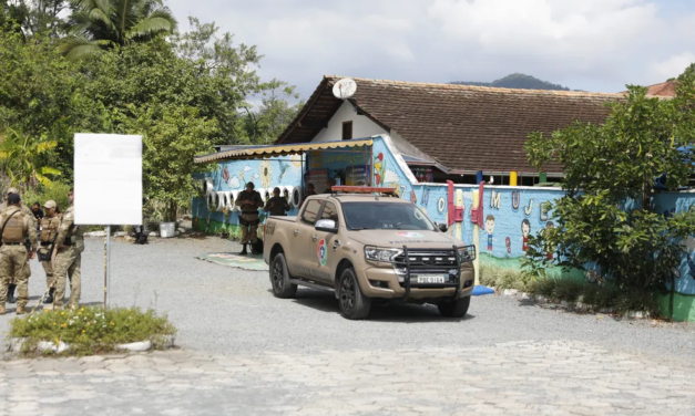 Após instalação de câmeras, Blumenau prevê vigilância armada em escolas depois de ataque em creche