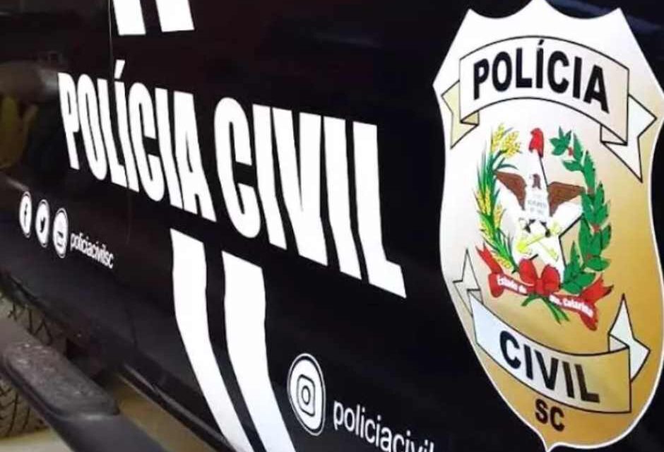 Em Santa Catarina, polícia prende jovem que usava perfis falsos para ameaçar escolas e creches
