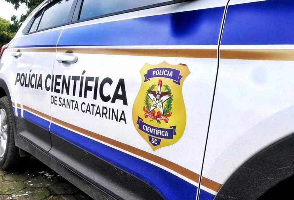 Mulher é encontrada morta dentro de casa em Rio do Sul