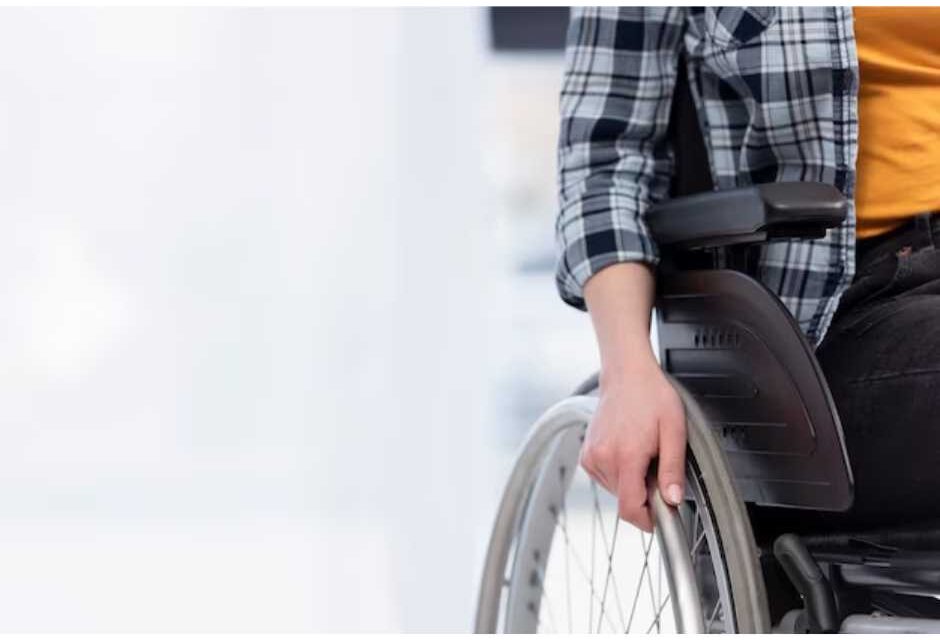 Cientistas ‘robotizam’ cadeira de rodas de crianças com paralisia com dispositivo de baixo custo