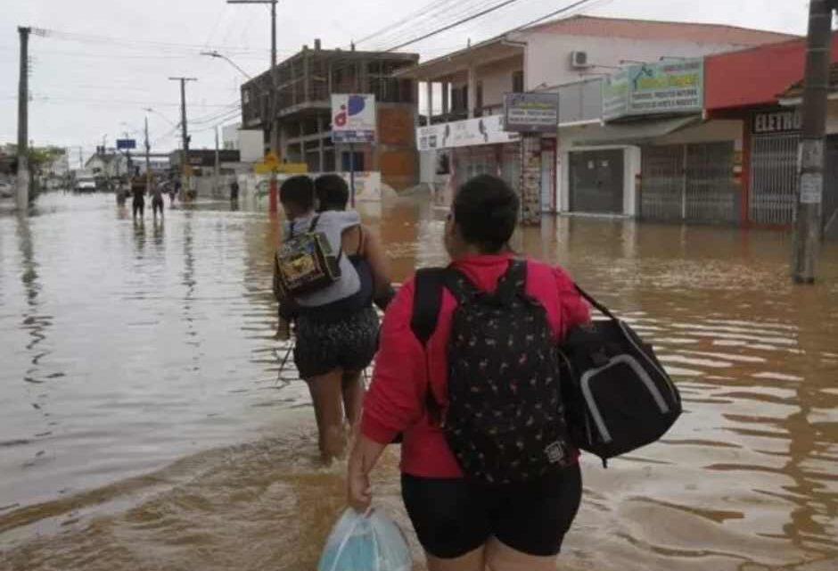 Defesa Civil alerta para risco de enxurradas e inundações em Santa Catarina