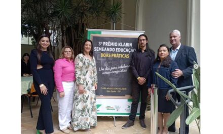 Dois projetos de Otacilio Costa foram premiados no 3° Prêmio Klabin Semeando Educação em São Paulo