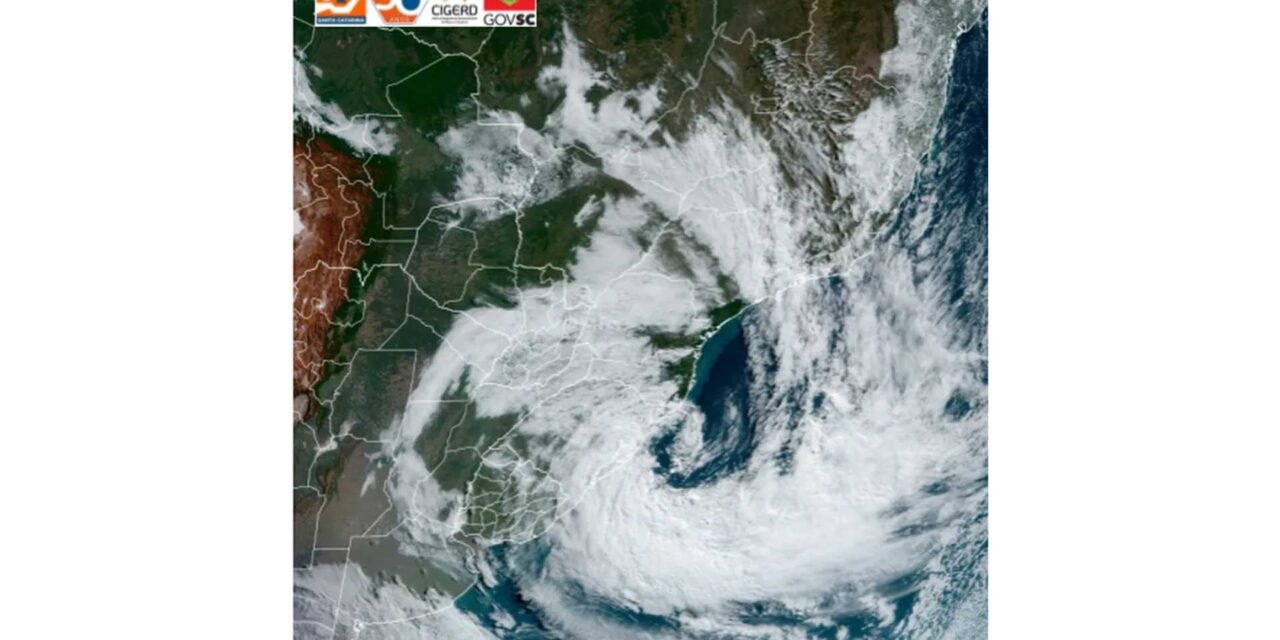 Ciclones trazem risco de ventos fortes, mar agitado e ressaca em SC, alertam Marinha e Defesa Civil