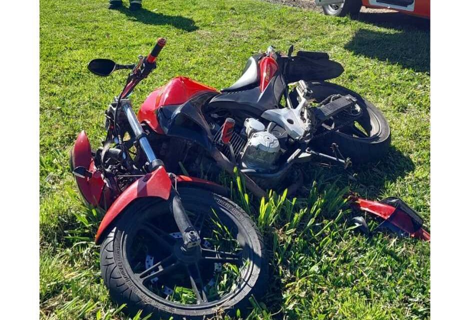 Motociclista é arremessado a cerca de 15 metros em acidente na Serra