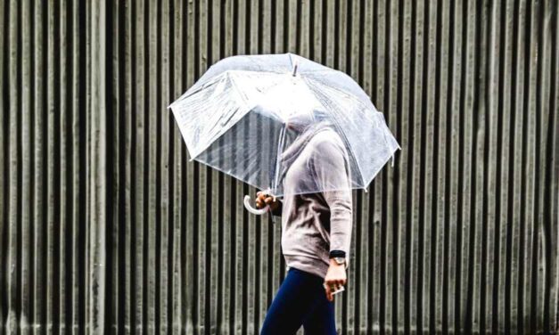 SC deve ter volume histórico de chuva e alerta para alto risco de alagamento nos próximos dias