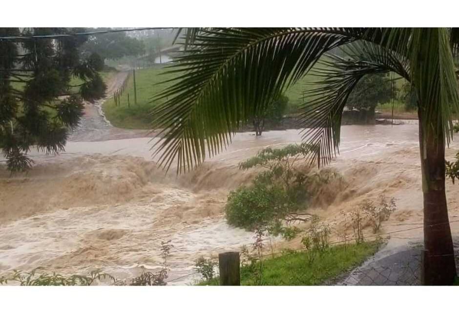 Chuvas já deixaram mais de 27 mil desabrigados em Santa Catarina