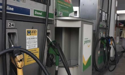 Petrobras anuncia redução no preço da gasolina e aumento no diesel a partir de sábado