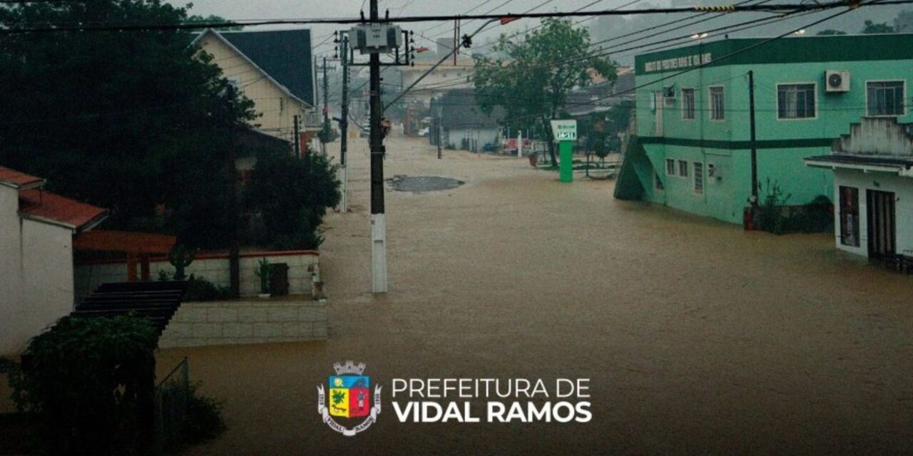 Prefeitura de Vidal Ramos emite nota após forte enxurrada que atingiu o município nesta quinta (16)