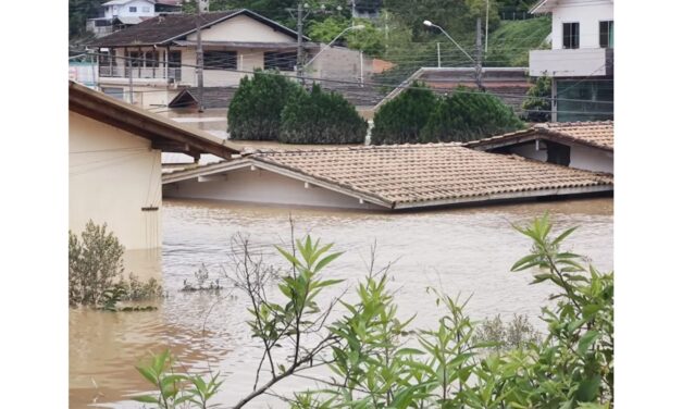 Tsunami meteorológico, tornados e temporais com enchentes: entenda por que SC vive ‘caos climático’