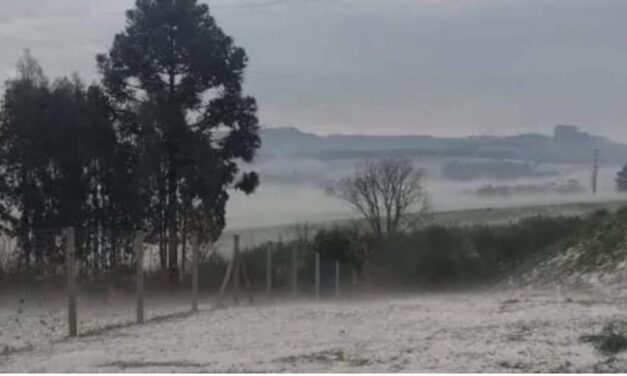 Forte chuva de granizo atinge Capão Alto na Serra Catarinense