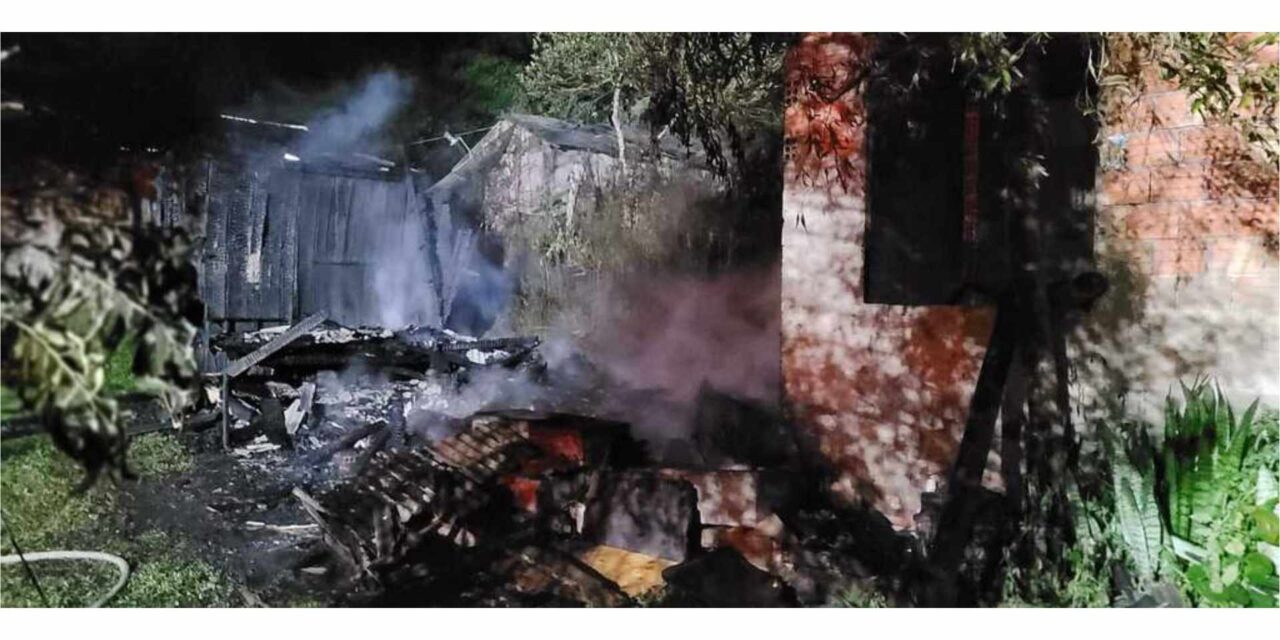 Incêndio deixa homem com parte do corpo queimado, em Otacílio Costa