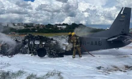 Monomotor da Polícia Federal cai na Pampulha logo após decolar
