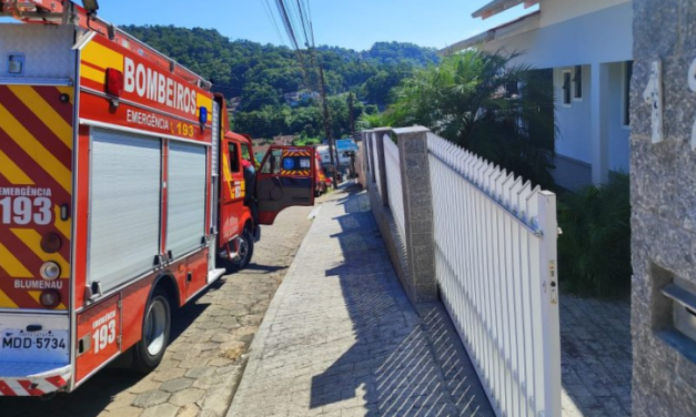 Criança de oito anos morre afogada após cair em piscina de Blumenau