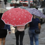 Tempo segue fechado durante a semana com mescla entre chuva intensa e calor de 30°C